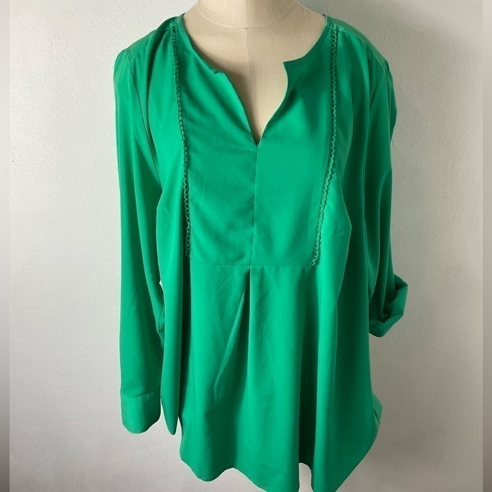 LANE Bryant Green Top Sz 14/16